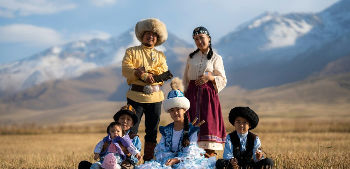 Lord Waverley: Central Asian Region Revealed in All its Glory, Mystery, and History